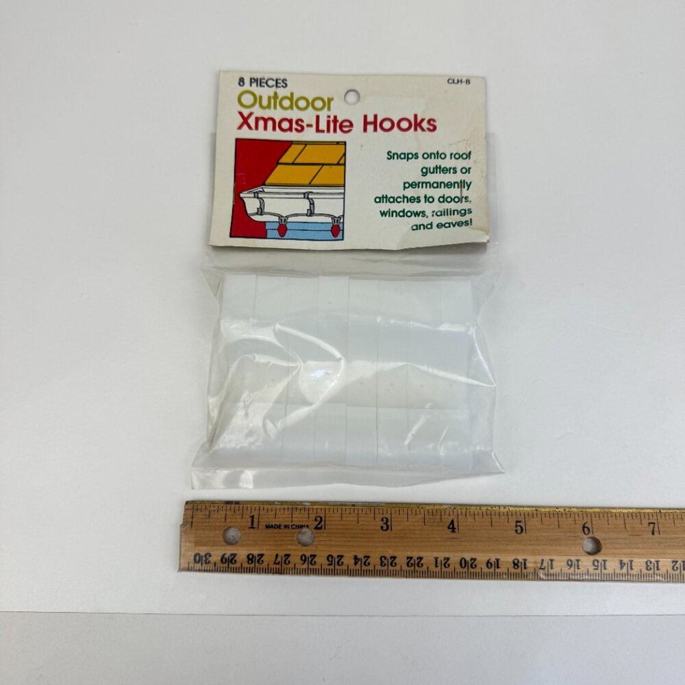 Vtg 1989‎ Sealed Christmas Holiday Outdoor Xmas Lite Light Hooks Plastic 8 Pcs